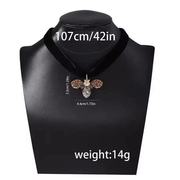 Vintage Gothic Bee Choker | Black Velvet Ribbon Necklace - Picture 6 of 6